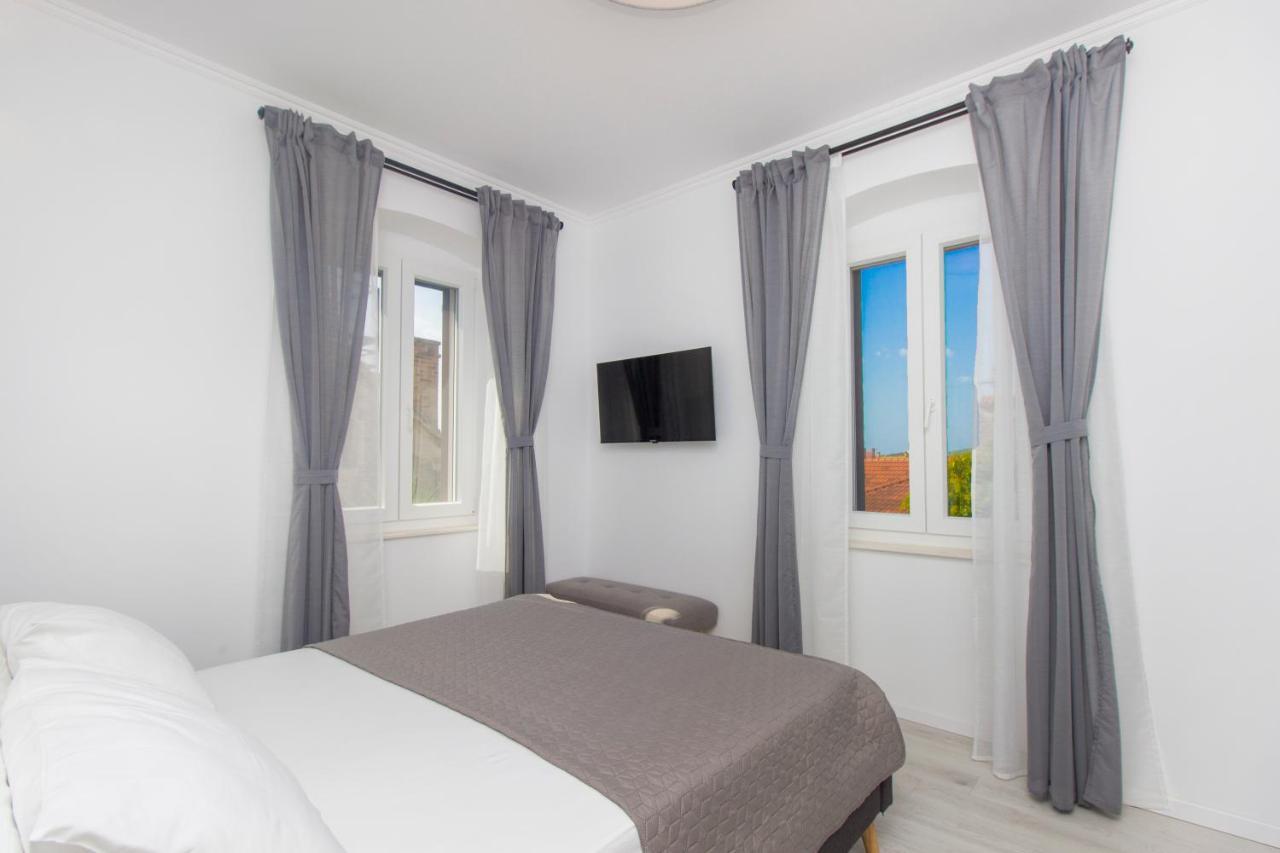 Apartment Ena ,City Center Šibenik Exterior foto